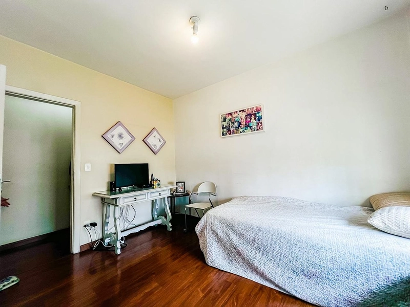 Aclimação | 150m² | 4 Dorms (2 Suítes) | 3 Vagas | Sacada | 700m do Parque da Aclimação: 10ª foto da galeria de imagens do imóvel