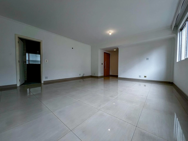 Espaço de verdade no Paraíso: 160m² + 3 vagas, raridade na região.”: 3ª foto da galeria de imagens do imóvel