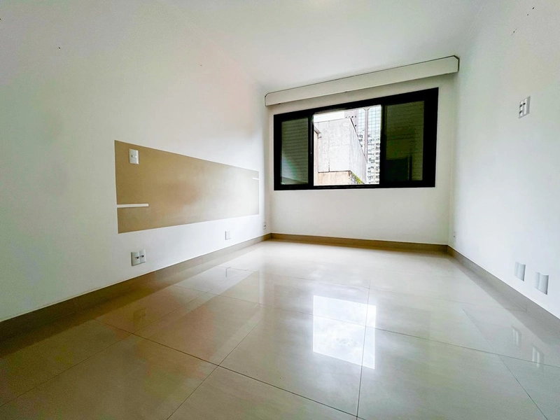 Espaço de verdade no Paraíso: 160m² + 3 vagas, raridade na região.”: 8ª foto da galeria de imagens do imóvel