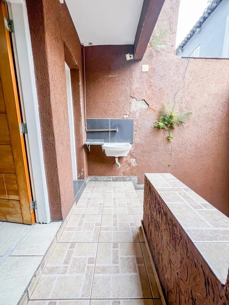 Sobrado Comercial em Localização Privilegiada, Ideal para Escritórios e Clínicas: 13ª foto da galeria de imagens do imóvel