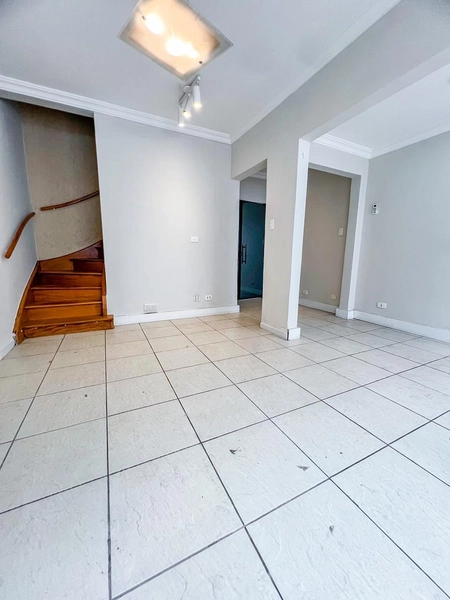 Sobrado Comercial em Localização Privilegiada, Ideal para Escritórios e Clínicas: 5ª foto da galeria de imagens do imóvel