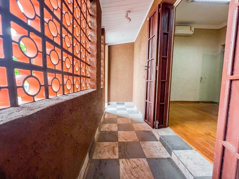 Sobrado Comercial em Localização Privilegiada, Ideal para Escritórios e Clínicas: 27ª foto da galeria de imagens do imóvel