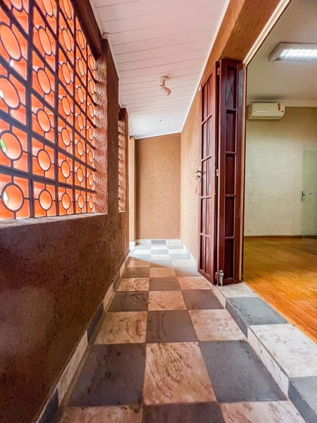 Sobrado Comercial em Localização Privilegiada, Ideal para Escritórios e Clínicas: 28ª foto da galeria de imagens do imóvel