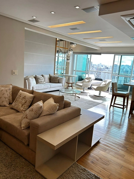 Duplex Mobiliado com Vista Livre em Moema – 2 Suítes e 2 Vagas no Andar Alto!: 3ª foto da galeria de imagens do imóvel