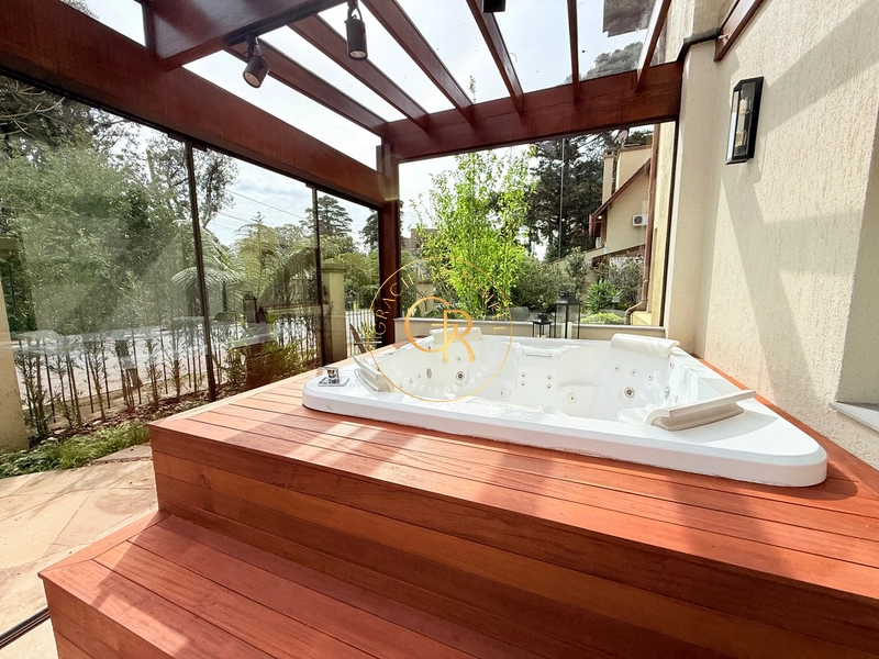 Linda Casa no Bavaria com 4 Dormitórios: 14ª foto da galeria de imagens do imóvel