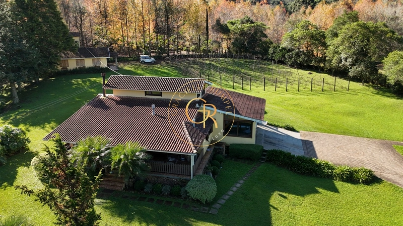 Casa ao lado do Garden Park em Gramado: 1ª foto da galeria de imagens do imóvel