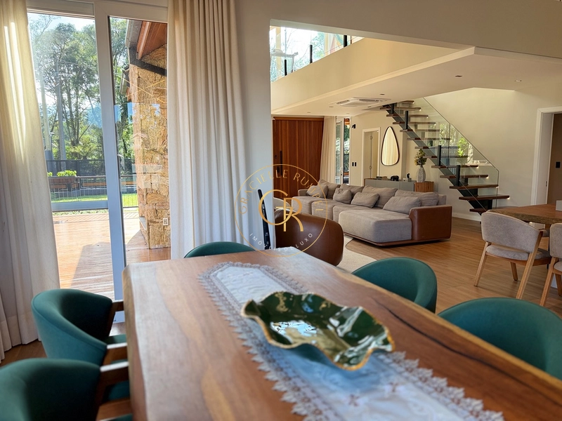 Linda Casa, Gramado decorada 5 Suítes: 11ª foto da galeria de imagens do imóvel
