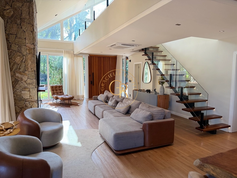 Linda Casa, Gramado decorada 5 Suítes: 6ª foto da galeria de imagens do imóvel