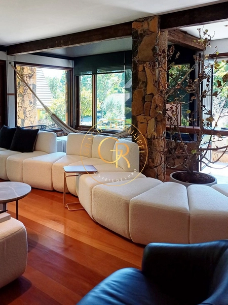 Casa com 4 dormitórios em Condomínio em Gramado!: 3ª foto da galeria de imagens do imóvel