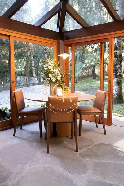 Casa com 4 dormitórios em Condomínio em Gramado!: 6ª foto da galeria de imagens do imóvel