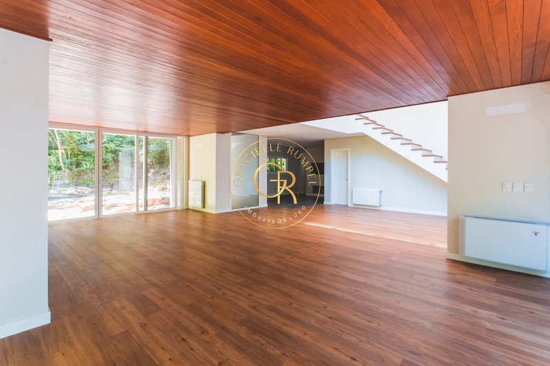 Casa com 4 suítes em condomínio em Gramado!: 3ª foto da galeria de imagens do imóvel