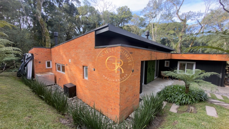 Casa com 04 dormitórios no Condomínio O Bosque em Gramado!: 7ª foto da galeria de imagens do imóvel