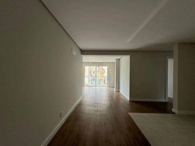 Apartamento com 3 dormitórios e vista para a roda gigante em Canela!: 2ª foto da galeria de imagens do imóvel