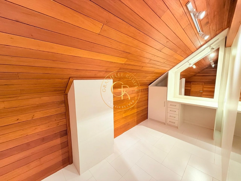CASA ALTO PADRÃO COM 3 SUÍTES EM CONDOMÍNIO: 18ª foto da galeria de imagens do imóvel