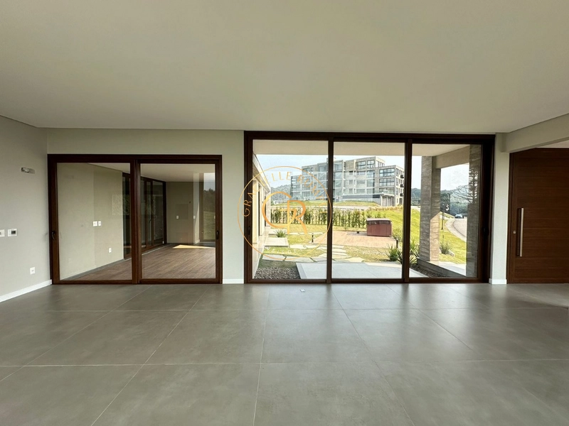 Casa com 03 dormitórios em Condomínio em Gramado: 27ª foto da galeria de imagens do imóvel