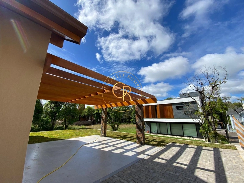 Casa com 03 dormitórios em Bairro Tranquilo em Gramado: 17ª foto da galeria de imagens do imóvel