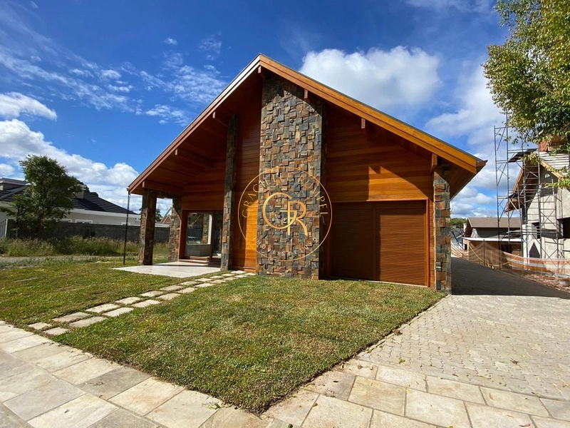Casa com 03 dormitórios em Bairro Tranquilo em Gramado: 14ª foto da galeria de imagens do imóvel