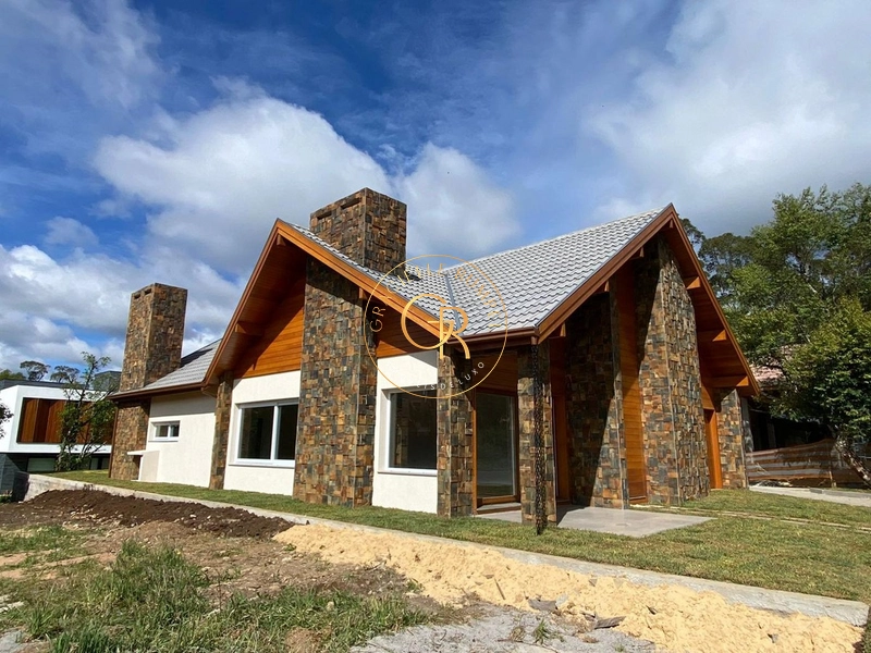 Casa com 03 dormitórios em Bairro Tranquilo em Gramado: 22ª foto da galeria de imagens do imóvel