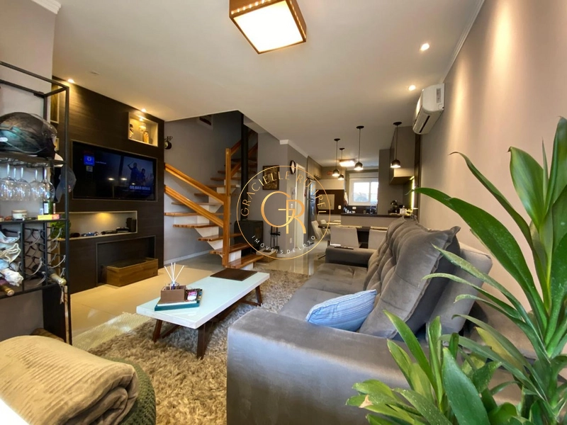 Casa Geminada com 03 quartos, Mobiliada em Canela: 2ª foto da galeria de imagens do imóvel