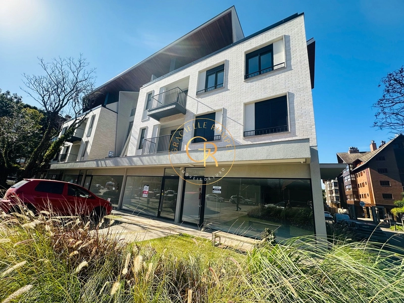 Apartamento ao lado da Praça das Etnias em Gramado!: 1ª foto da galeria de imagens do imóvel