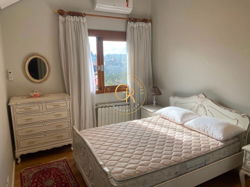 Cobertura duplex no centro de Gramado.: 27ª foto da galeria de imagens do imóvel
