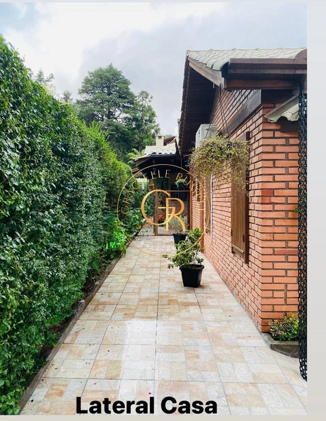 Belíssima Casa com  04 dormitórios em Gramado!: 32ª foto da galeria de imagens do imóvel