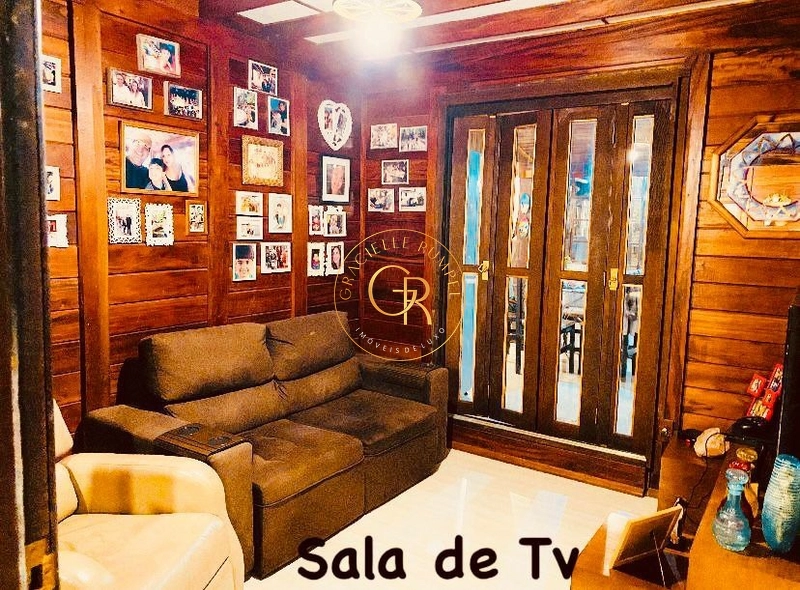 Belíssima Casa com  04 dormitórios em Gramado!: 3ª foto da galeria de imagens do imóvel