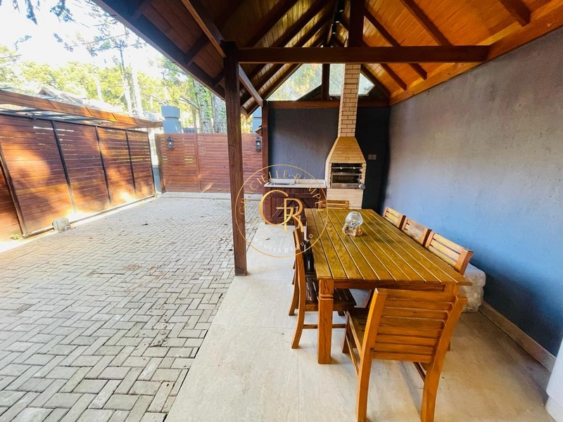 Casa com 4 dormitórios em Canela!: 28ª foto da galeria de imagens do imóvel