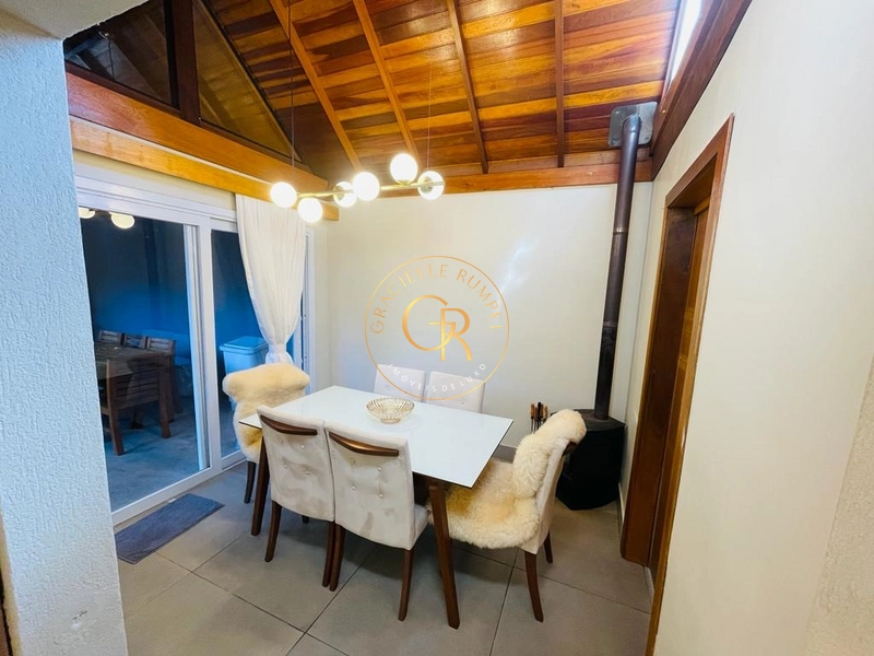 Casa com 4 dormitórios em Canela!: 8ª foto da galeria de imagens do imóvel