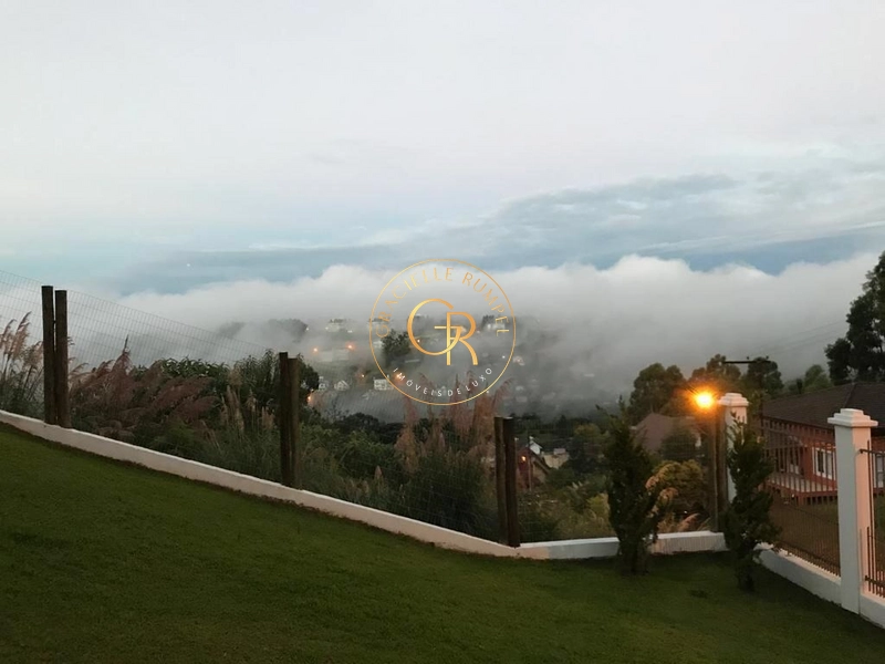 Casa  Mobiliada e Decorada com 03 dormitórios em Gramado!: 12ª foto da galeria de imagens do imóvel