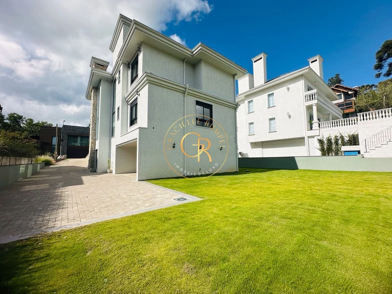 Casa com 06 dormitórios em Gramado: 16ª foto da galeria de imagens do imóvel