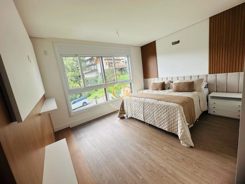 Casa com 06 dormitórios em Gramado: 31ª foto da galeria de imagens do imóvel