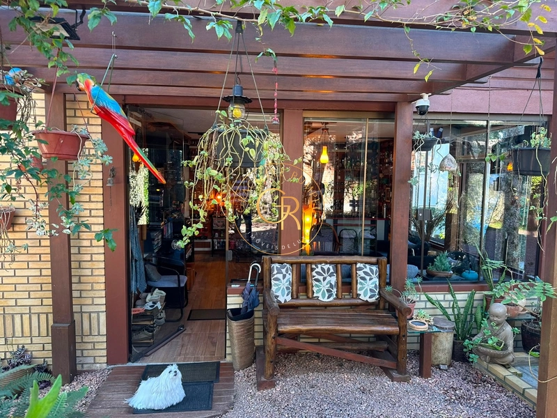 Excelente residência em meio à natureza, a apenas 4 minutos do centro: 26ª foto da galeria de imagens do imóvel