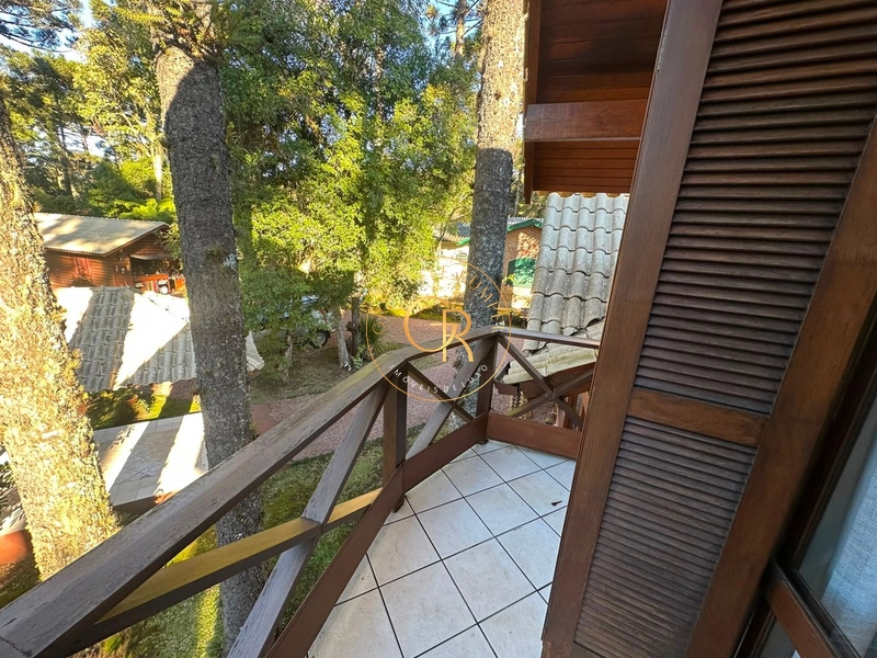 Excelente residência em meio à natureza, a apenas 4 minutos do centro: 22ª foto da galeria de imagens do imóvel