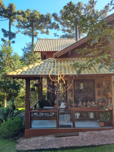 Excelente residência em meio à natureza, a apenas 4 minutos do centro: 17ª foto da galeria de imagens do imóvel