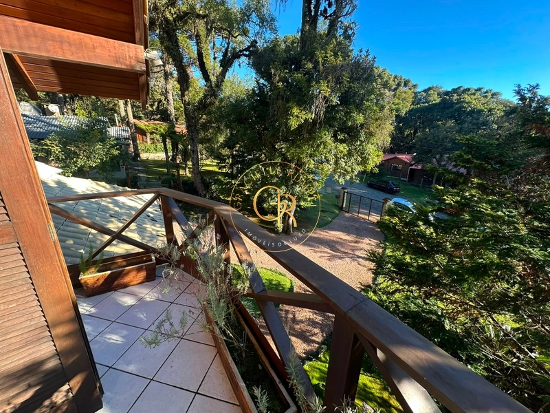 Excelente residência em meio à natureza, a apenas 4 minutos do centro: 32ª foto da galeria de imagens do imóvel