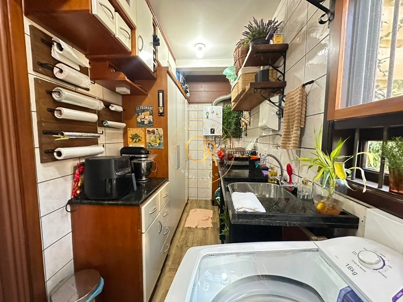 Excelente residência em meio à natureza, a apenas 4 minutos do centro: 51ª foto da galeria de imagens do imóvel