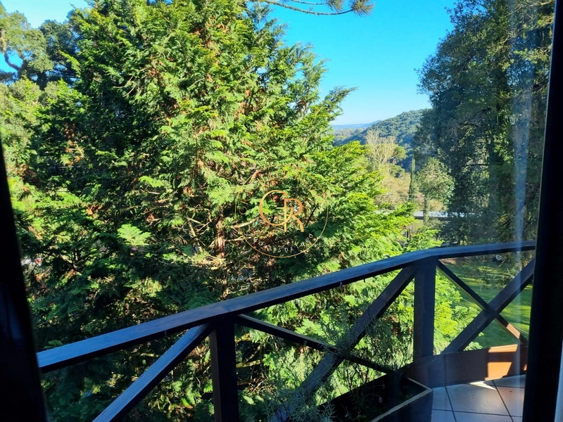 Excelente residência em meio à natureza, a apenas 4 minutos do centro: 33ª foto da galeria de imagens do imóvel