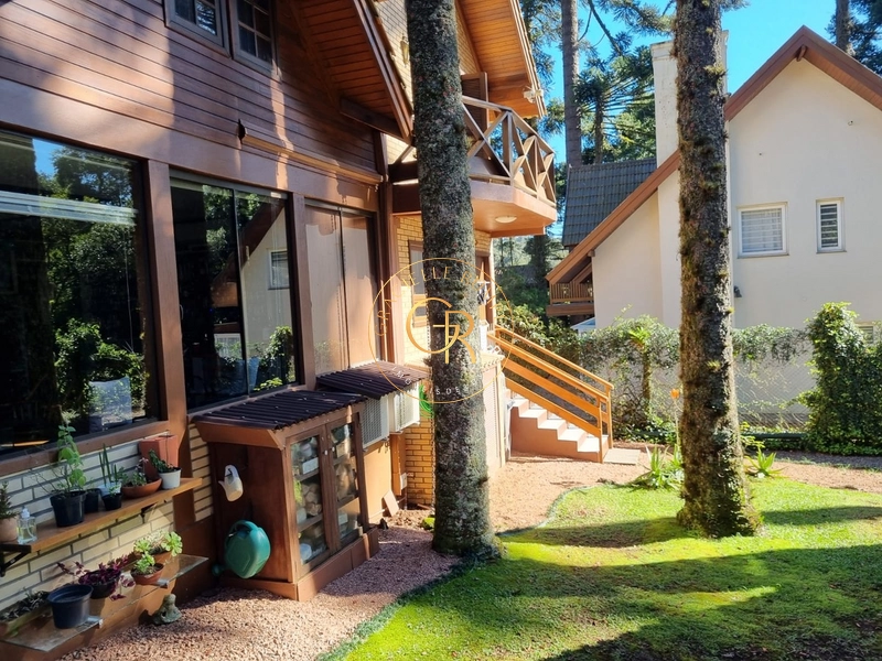 Excelente residência em meio à natureza, a apenas 4 minutos do centro: 16ª foto da galeria de imagens do imóvel