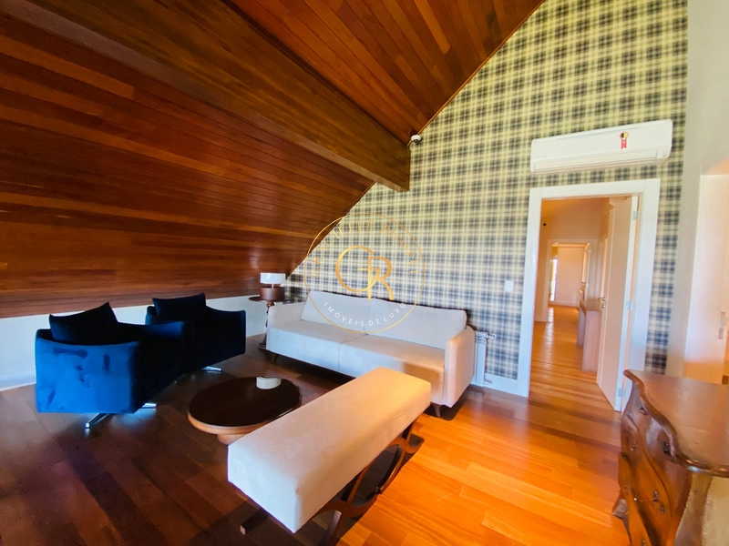 Apartamento com 5 dormitórios no centro de Gramado: 13ª foto da galeria de imagens do imóvel