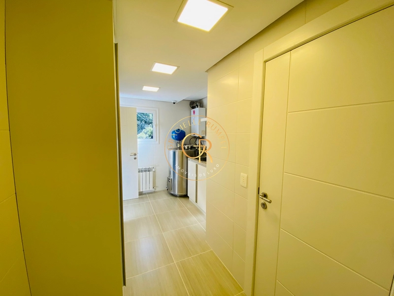 Apartamento com 5 dormitórios no centro de Gramado: 20ª foto da galeria de imagens do imóvel