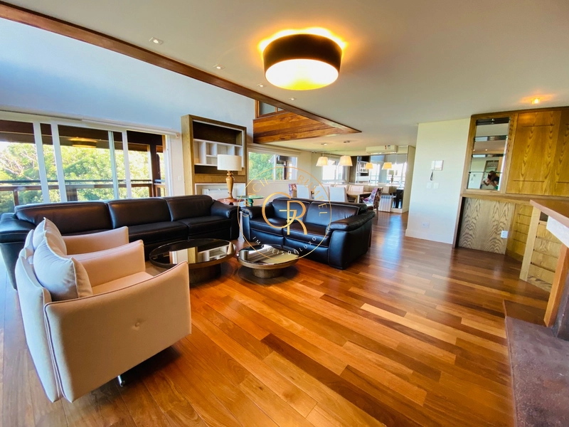 Apartamento com 5 dormitórios no centro de Gramado: 26ª foto da galeria de imagens do imóvel