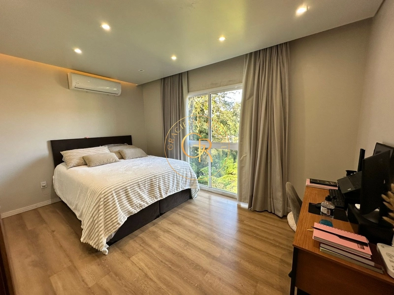 CASA AMPLA ACONCHEGANTE E BEM LOCALIZADA: 6ª foto da galeria de imagens do imóvel