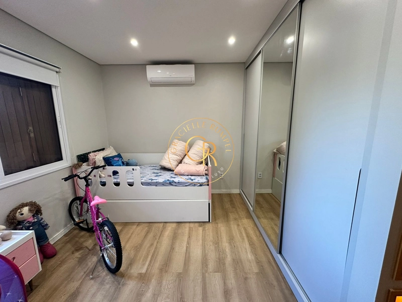 CASA AMPLA ACONCHEGANTE E BEM LOCALIZADA: 10ª foto da galeria de imagens do imóvel