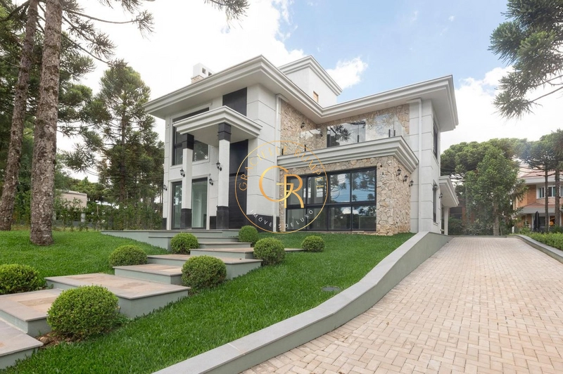 Casa com 05 dormitórios em Gramado: 1ª foto da galeria de imagens do imóvel
