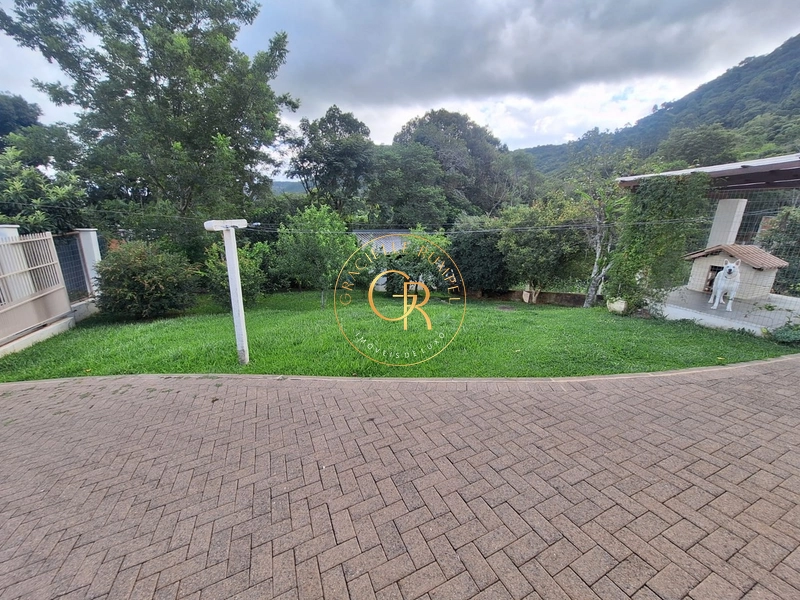 CASA MOBILIADA COM 3 DORMITÓRIOS EM GRAMADO: 5ª foto da galeria de imagens do imóvel
