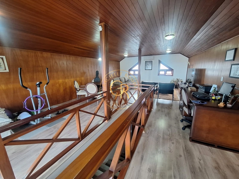 CASA MOBILIADA COM 3 DORMITÓRIOS EM GRAMADO: 22ª foto da galeria de imagens do imóvel