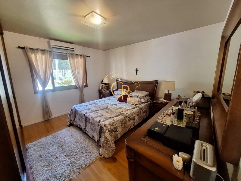 CASA MOBILIADA COM 3 DORMITÓRIOS EM GRAMADO: 13ª foto da galeria de imagens do imóvel