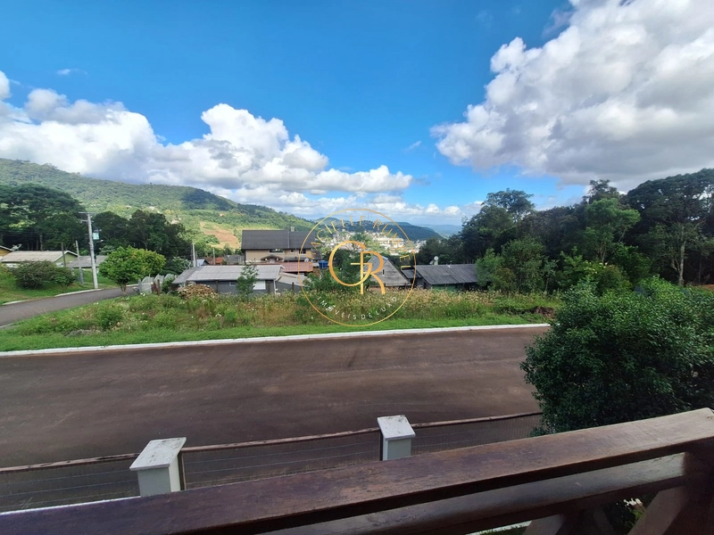 CASA MOBILIADA COM 3 DORMITÓRIOS EM GRAMADO: 6ª foto da galeria de imagens do imóvel