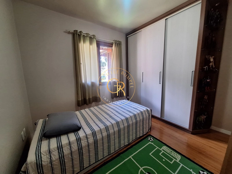CASA MOBILIADA COM 3 DORMITÓRIOS EM GRAMADO: 16ª foto da galeria de imagens do imóvel